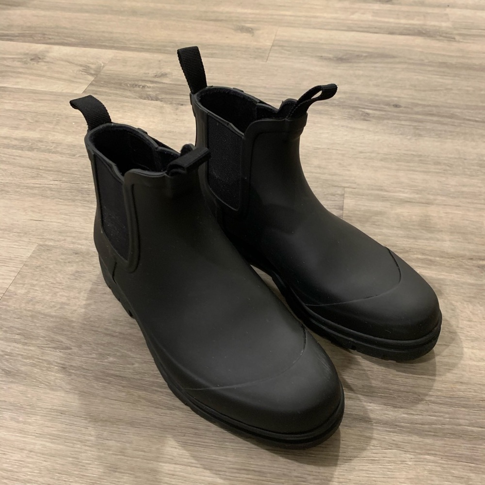 Everlane Black Rain Boots